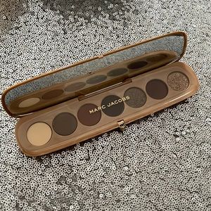 Brand new Marc Jacobs fine grind